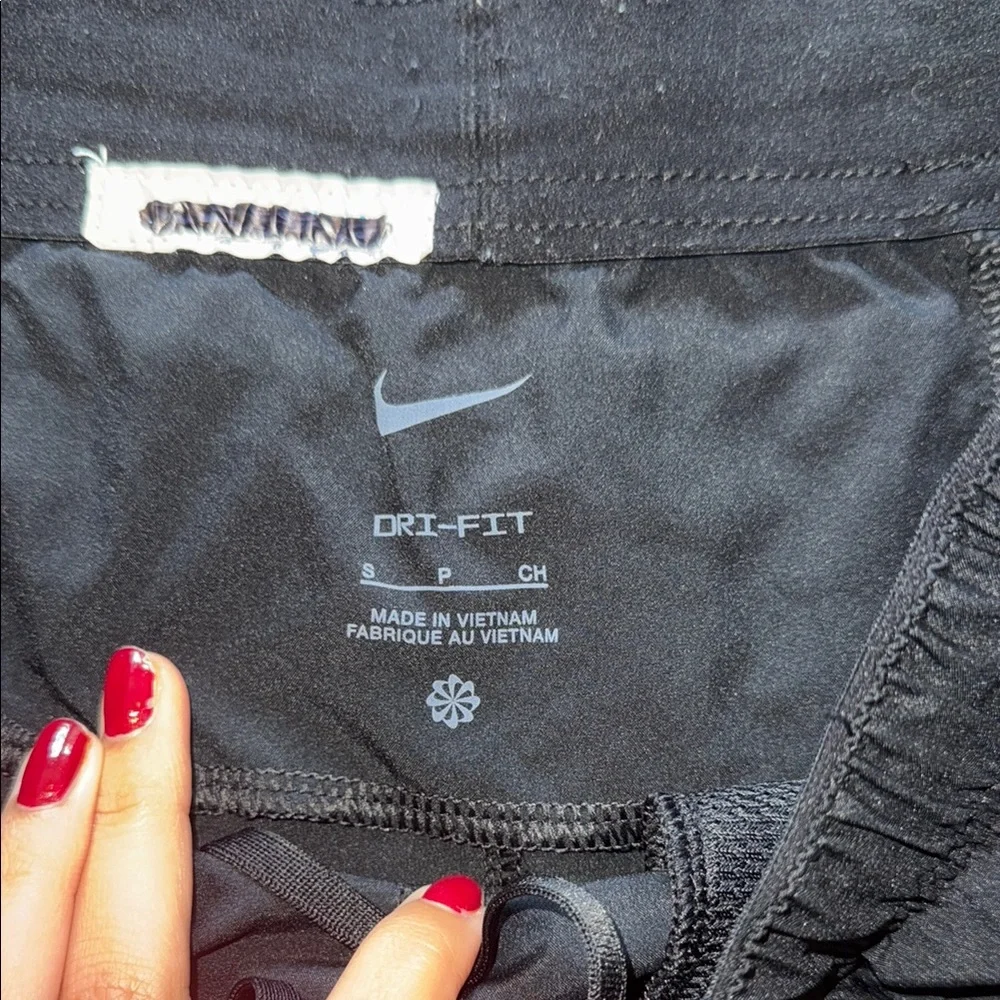 Nike Black Athletic Shorts Moisture-Wicking Lightweight Men’s Small